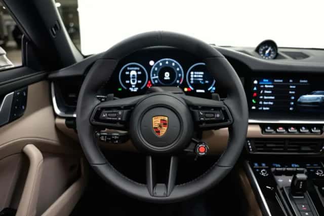 Porsche 911 (2026) thumbnail 4