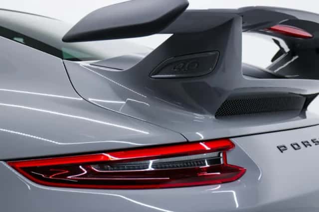 Porsche 911 (2018) thumbnail 6