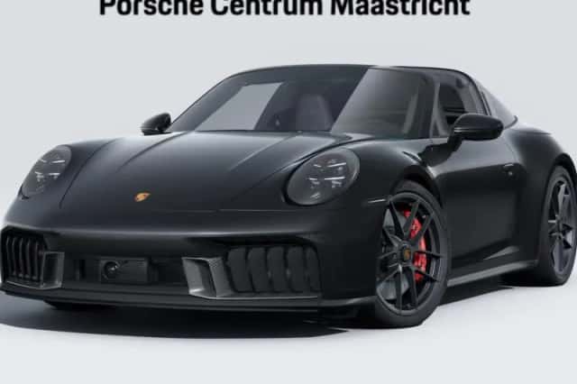 Porsche 911 (2024) thumbnail 1