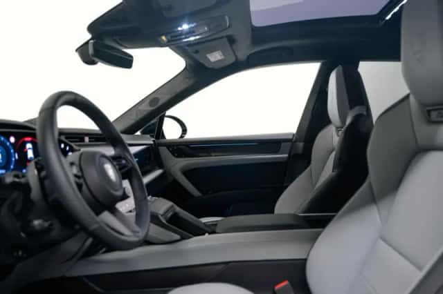 Porsche Cayenne (2026) thumbnail 4