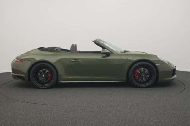 Porsche 911 (2018) thumbnail 6