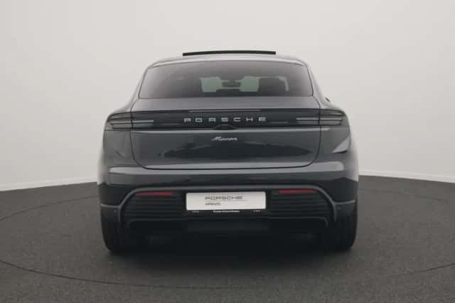 Porsche Macan (2026) thumbnail 4