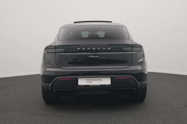 Porsche Macan (2026) thumbnail 4