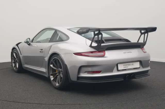 Porsche 911 (2017) thumbnail 3