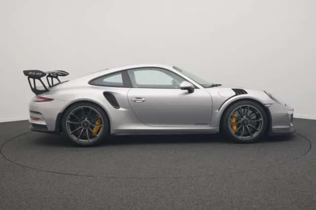Porsche 911 (2017) thumbnail 6