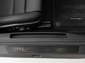 Porsche 911 (2026) thumbnail 30