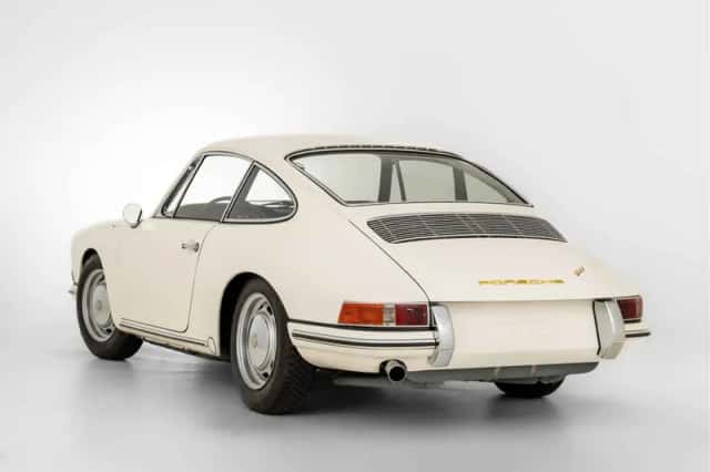 Porsche 911 (1965) thumbnail 2