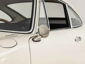 Porsche 911 (1965) thumbnail 23