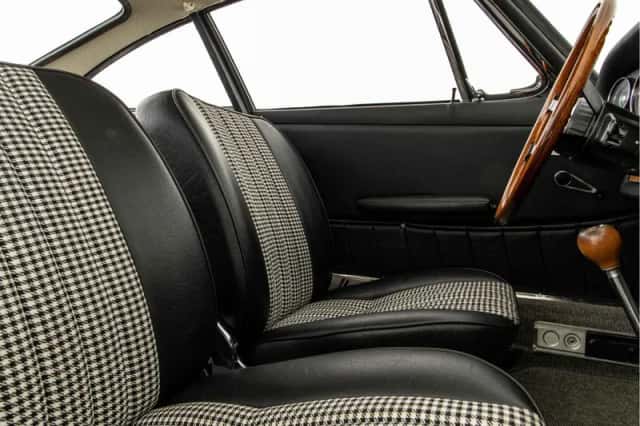 Porsche 911 (1965) thumbnail 4