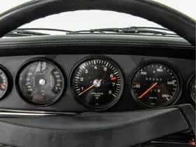 Porsche 911 (1971) thumbnail 10