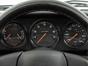Porsche 911 (1993) thumbnail 15
