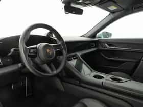 Porsche Taycan (2025) thumbnail 3