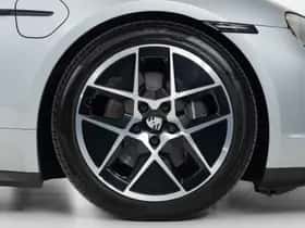 Porsche Taycan (2025) thumbnail 22