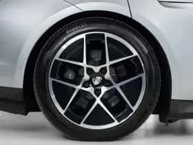 Porsche Taycan (2025) thumbnail 23