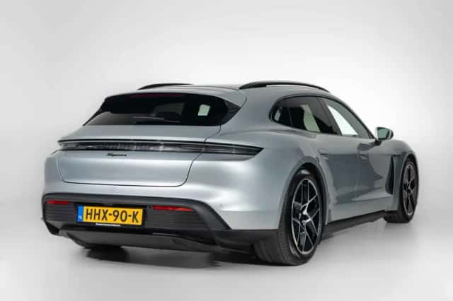 Porsche Taycan (2025) thumbnail 6