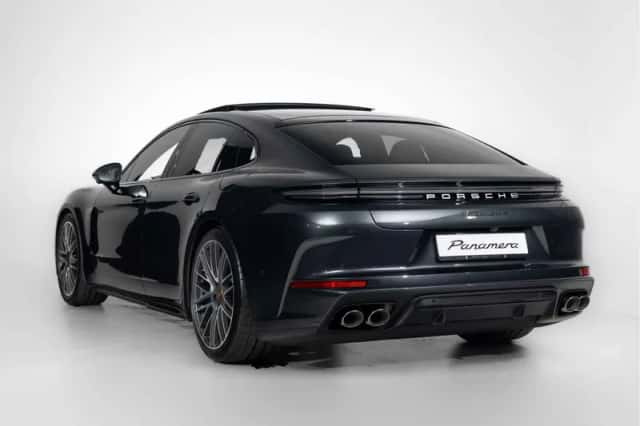 Porsche Panamera (2025) thumbnail 2