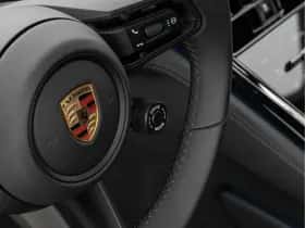 Porsche Panamera (2025) thumbnail 38