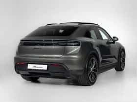 Porsche Macan (2026) thumbnail 2