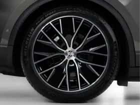 Porsche Macan (2026) thumbnail 23