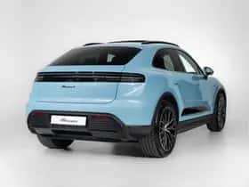 Porsche Macan (2026) thumbnail 2