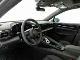 Porsche Macan (2026) thumbnail 3