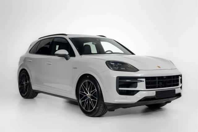 Porsche Cayenne (2025) thumbnail 5