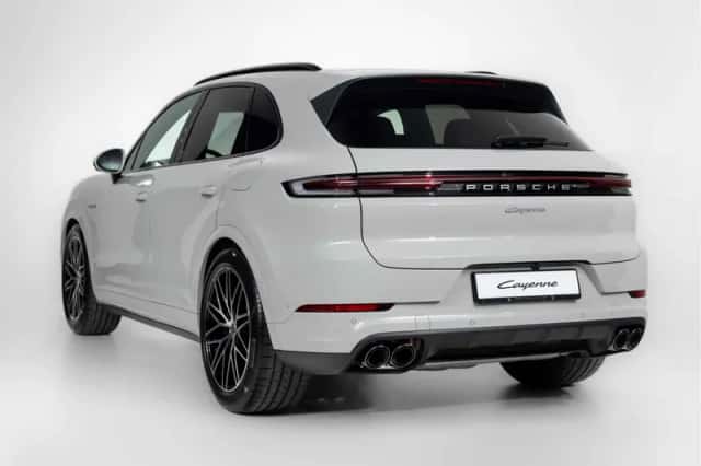 Porsche Cayenne (2025) thumbnail 6