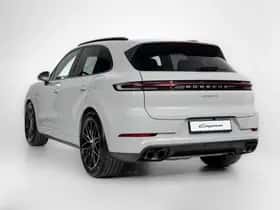 Porsche Cayenne (2025) thumbnail 6