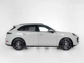 Porsche Cayenne (2025) thumbnail 10