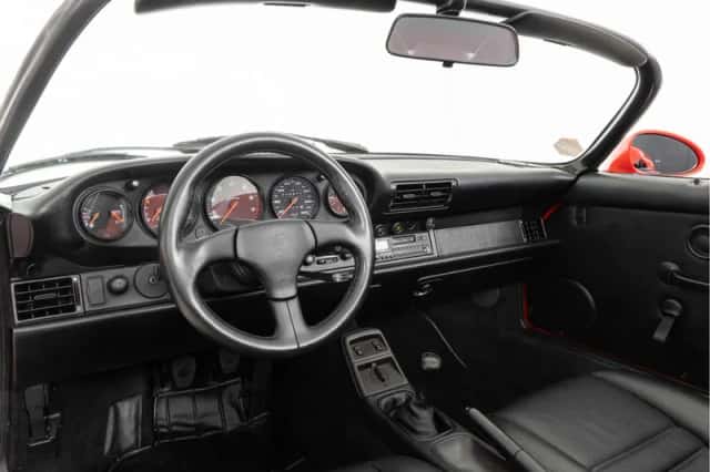 Porsche 911 (1993) thumbnail 3