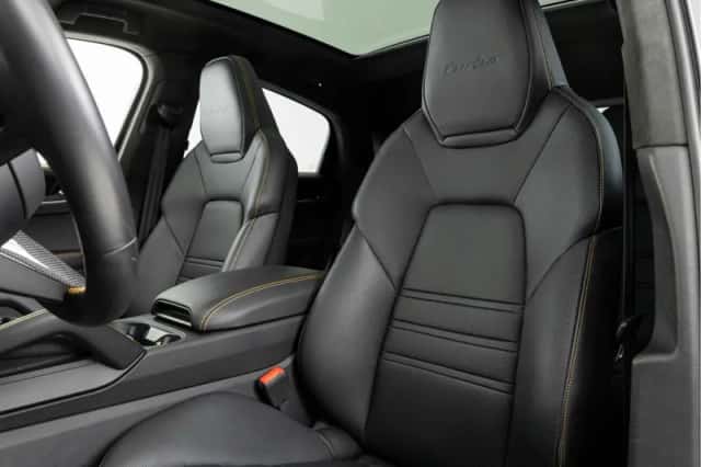 Porsche Cayenne (2024) thumbnail 4