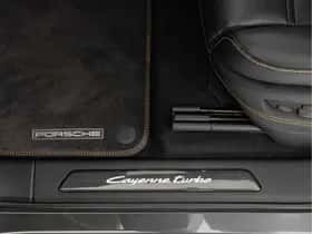 Porsche Cayenne (2024) thumbnail 40