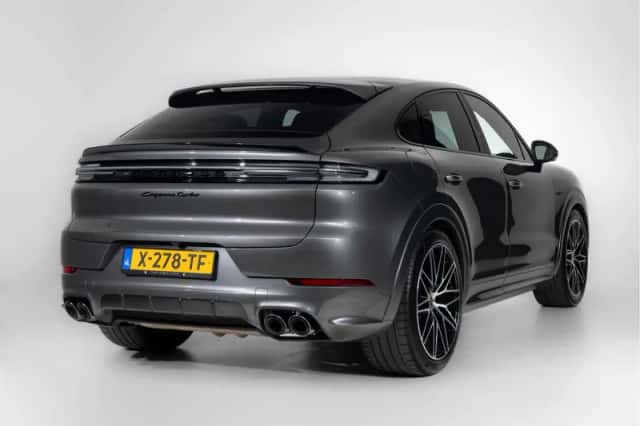 Porsche Cayenne (2024) thumbnail 6
