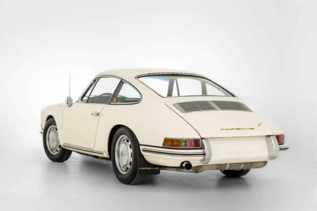 Porsche 911 (1965) thumbnail 2