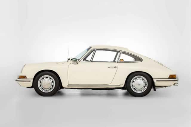 Porsche 911 (1965) thumbnail 5