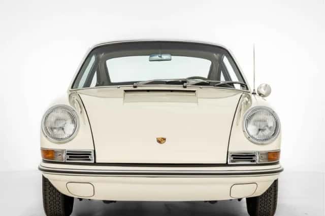 Porsche 911 (1965) thumbnail 6