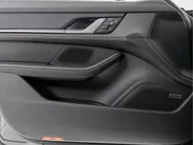 Porsche Taycan (2025) thumbnail 30