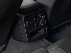 Porsche Taycan (2025) thumbnail 40