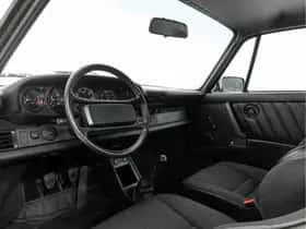 Porsche 911 (1988) thumbnail 3