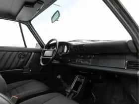 Porsche 911 (1988) thumbnail 7