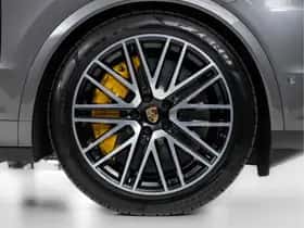Porsche Cayenne (2024) thumbnail 24