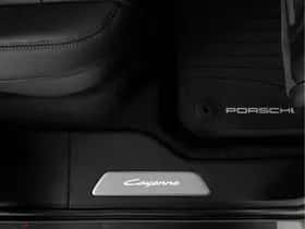 Porsche Cayenne (2024) thumbnail 36