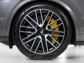 Porsche Cayenne (2024) thumbnail 49