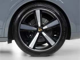 Porsche Cayenne (2024) thumbnail 51