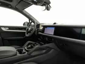Porsche Cayenne (2024) thumbnail 7