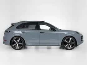 Porsche Cayenne (2024) thumbnail 10