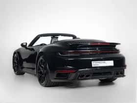Porsche 911 (2021) thumbnail 2