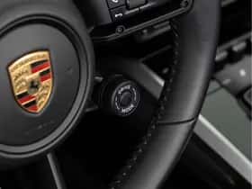 Porsche 911 (2021) thumbnail 32