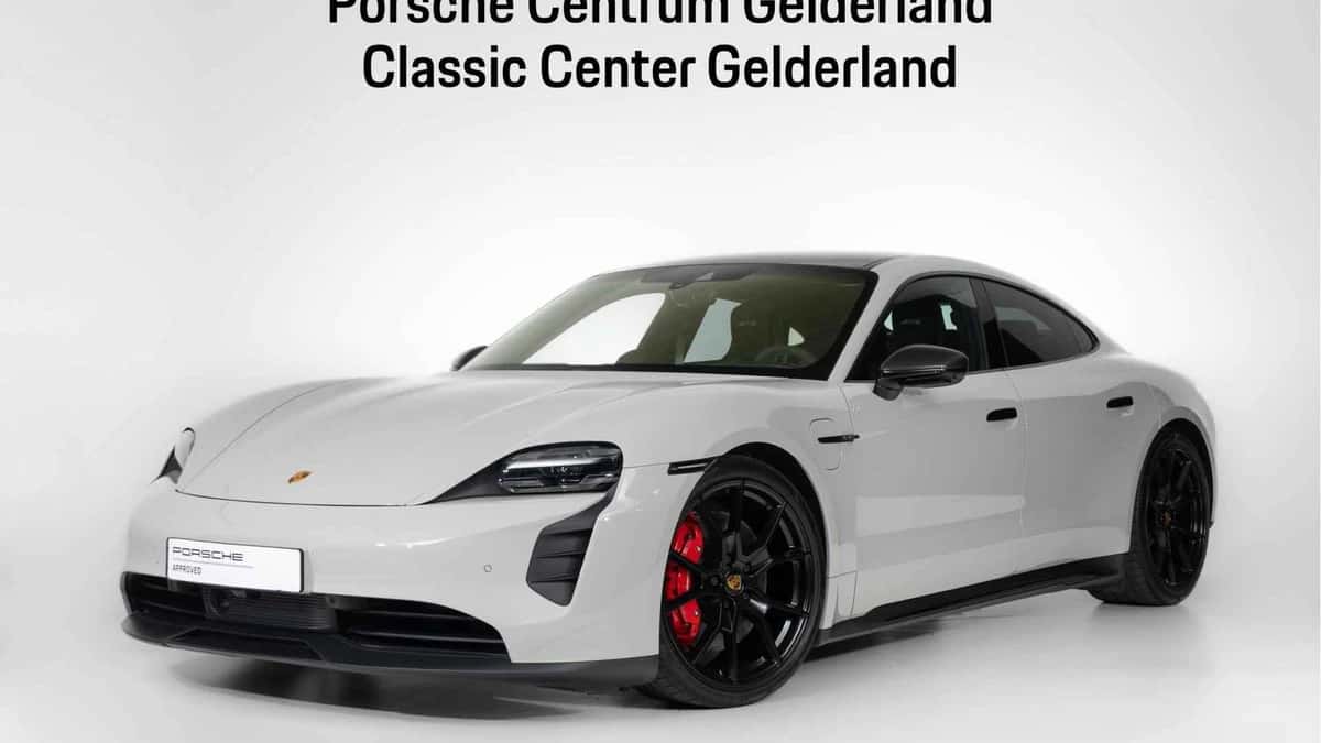 Porsche Taycan (2024) — foto 1