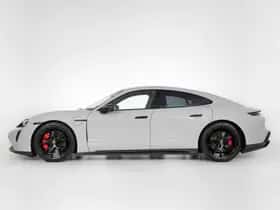 Porsche Taycan (2024) thumbnail 2